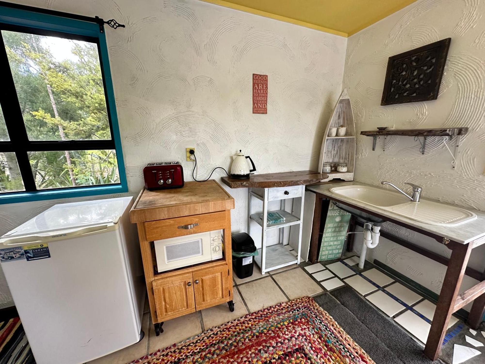 Cooks Beach Holiday Home Екстериор снимка